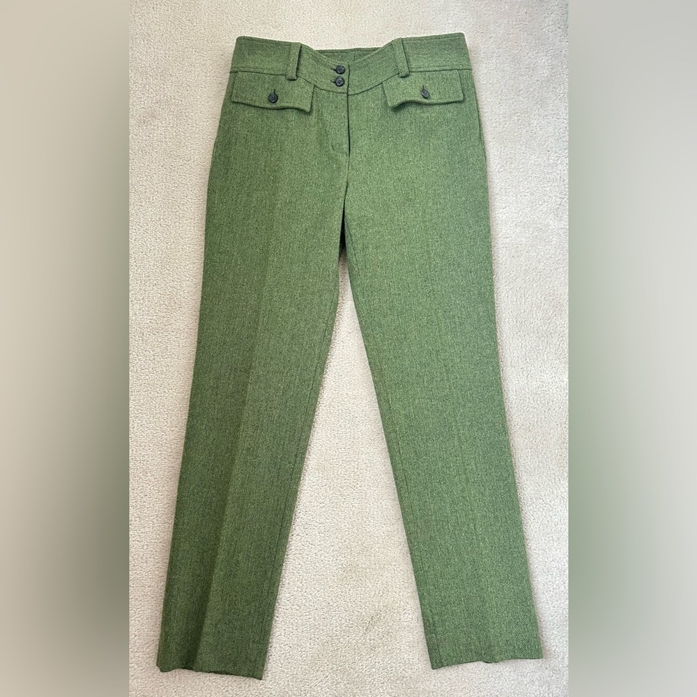 Fabrizio Lenzi mix-wool green fishbone trousers. Straight leg, front pockets.
